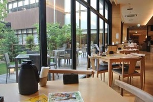 DSC_7443レストラン明るい.jpg