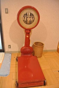 レトロな体重計_3875.jpg