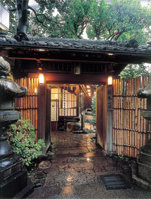 住居入り口.jpg